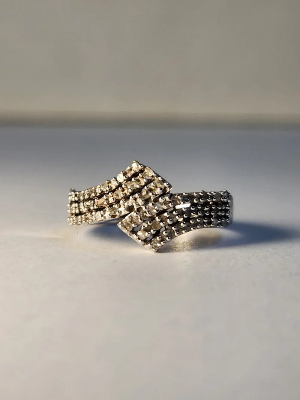 See VID VTG .65ctw Natural Diamonds Crossover Knot 925 Silver Ring Sz 7.25